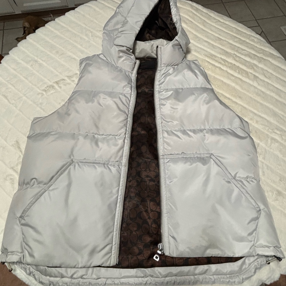 Coach Light Gray Puffer Vest With Brown Lining - image 5